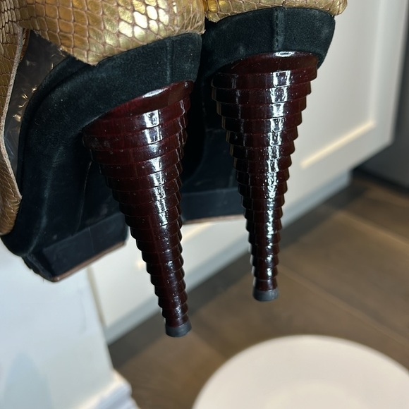 FINSK Platform Gold Faux Snakeskin Open Toe Stiletto Heels size Made in Italy - Picture 8 of 17